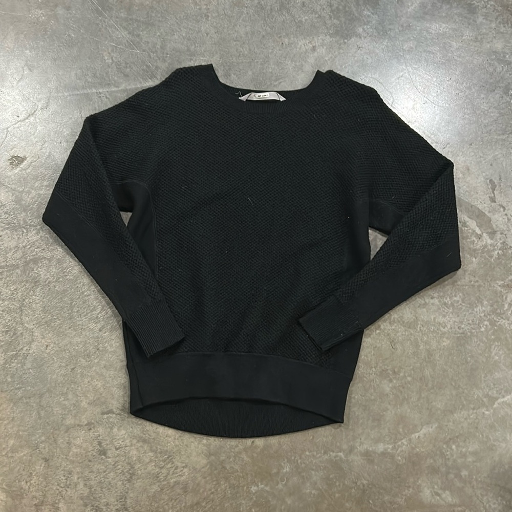 Athleta sweater